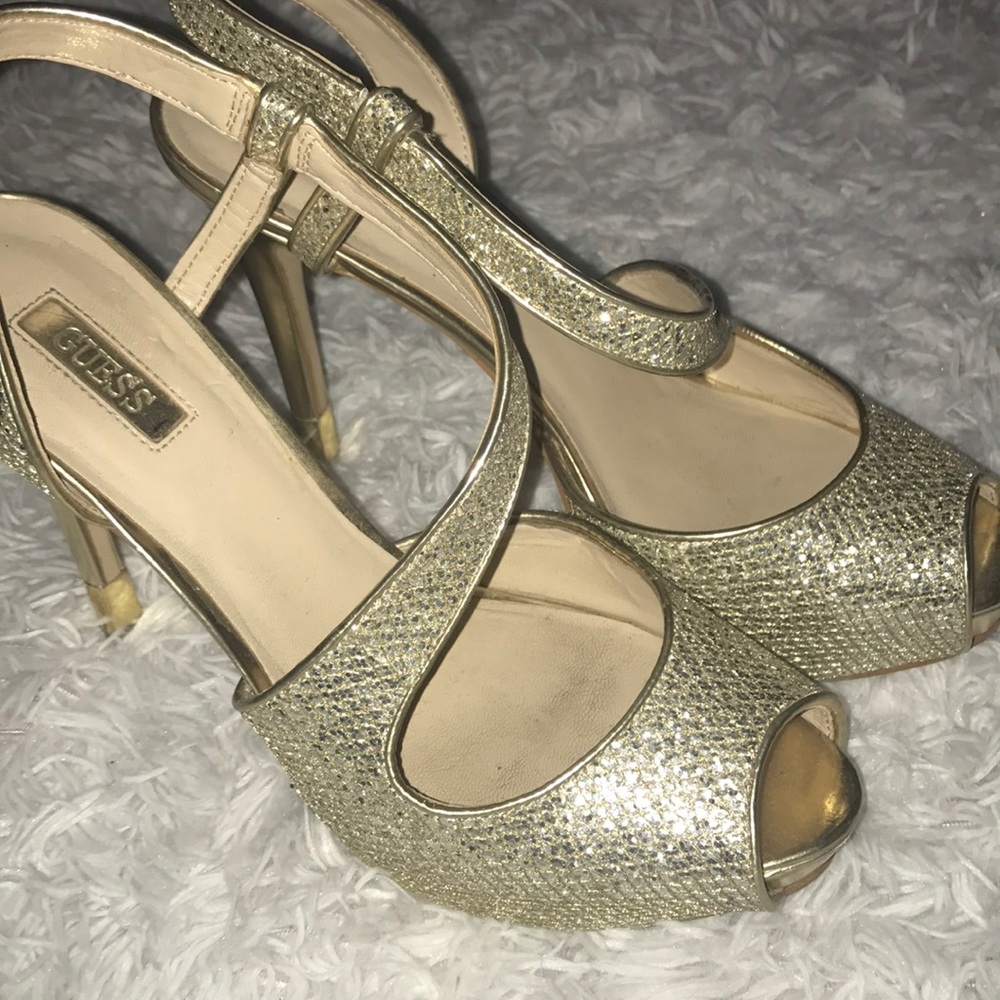 Absolutely Gorgeous Gold Guess Heels